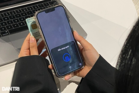 Người Việt Nam ở nước ngoài xác thực sinh trắc học bằng cách nào?