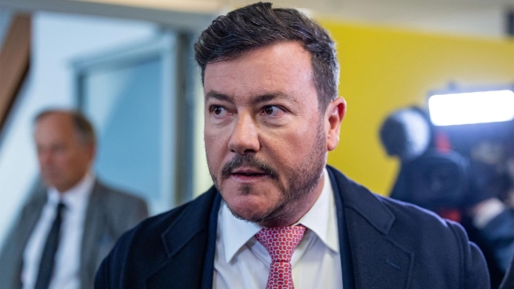 1 Rene Benko Bi Bat Giu Su Kien Gay Rung Dong Nganh Bat Dong San