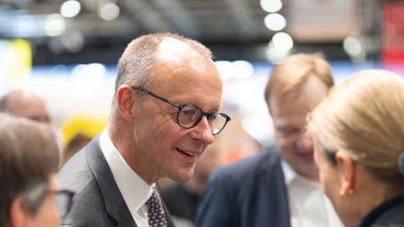 1 Dot Ngot Thay Doi Luong Gio Chinh Sach Trump Usa Anh Huong Den Bundestag Duc Siet Chat Quy Dinh Ti Nan