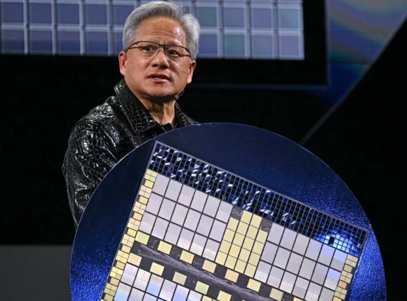 DeepSeek – Cơn sóng thần tới từ Trung Quốc khiến đế chế kinh doanh 3.000 tỷ USD của Nvidia chao đảo, ‘cơn ác mộng’ của Jensen Huang sắp thành hiện thực?