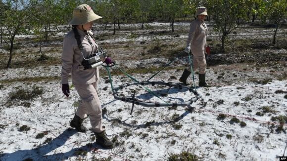 1 My Tam Dung Vien Tro Anh Huong Den Viec Ra Pha Bom Min O Viet Nam