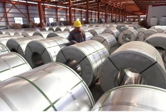 1 Tong Thong My Chinh Thuc Ap Thue 25 Doi Voi Thep Va Nhom Nhap Khau