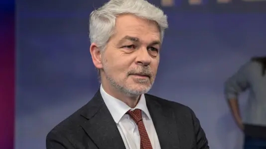 2 Chuyen Gia An Ninh Duc Canh Bao Trump Dang Gia Nhap Doi Putin