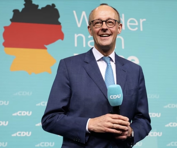 2 Ong Merz Len Ke Hoach Giao Ten Lua Taurus Cua Duc Ngay Sau Khi Nham Chuc