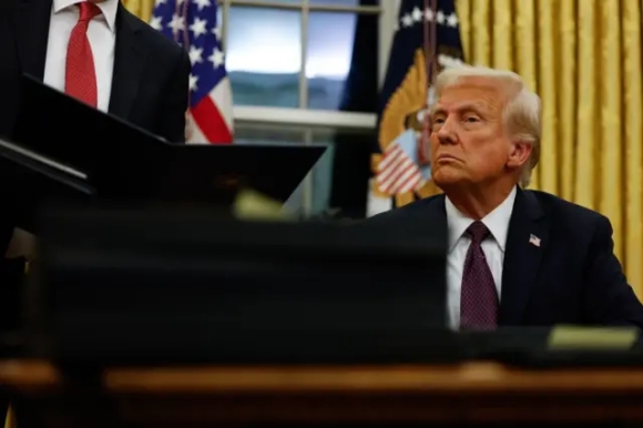 2 Hang Ngan Dac Vu My Di Lung Suc Bat Nguoi Nhap Cu Theo Lenh Cua Trump