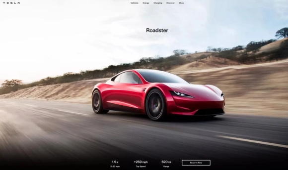 2 Tesla Nhan Coc Da 8 Nam Cho Sieu Xe Roadster Gio Van Chua Thay Dau Du Bat Khach Chuyen 50000 Usd