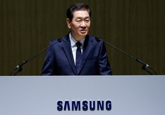 1 Ceo Tap Doan Samsung Dot Ngot Qua Doi
