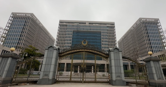 1 Tru So Nghin Ty Nam Tren Dat Vang Bo Ngoai Giao Ben Trong Co Moc Um Tum Nhech Nhac