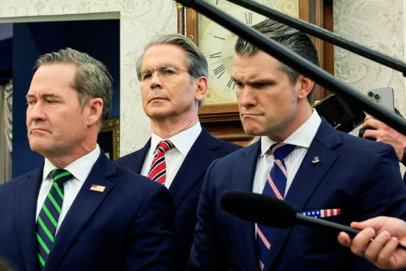 1 Bo Truong Quoc Phong My Bi To Lam Lo Thong Tin Mat Ve Ke Hoach Tan Cong Houthi