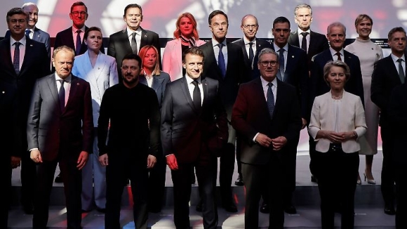 1 Thay Gi Tu Cuoc Hop Lan Thu Ba 30 Nuoc Tinh Nguyen Vi Hoa Binh Ben Vung Cho Ukraina