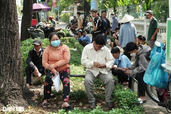 4 Lao Dong Viet Di 250km Thuc Trang Dem Cho Xin Visa Di Han Quoc Lam Nong