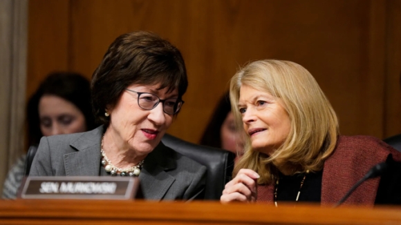 1 Nhom Nghi Si Cong Hoa Phan Doi Ong Trump Ap Thue Canada