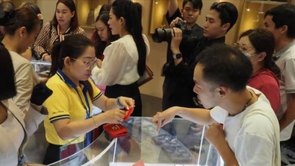 1 Sang Nay 3 4 Gia Vang Trong Nuoc Thiet Lap Ky Luc Moi