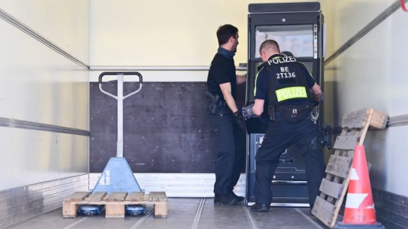 2 Hang Tram Canh Sat Tham Gia Chien Dich Truy Quet Co Bac Trai Phep Tai Berlin