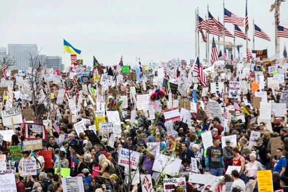 1 Bieu Tinh Bung Phat Khap Nuoc My Tong Thong Trump Keu Goi Nguoi Dan Kien Nhan