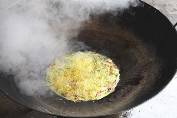 1 Mot Nguoi Nau An Ca Nha Ung Thu 5 Thoi Quen Nau Nuong Gay Ung Thu Nhieu Gia Dinh Hay Lam