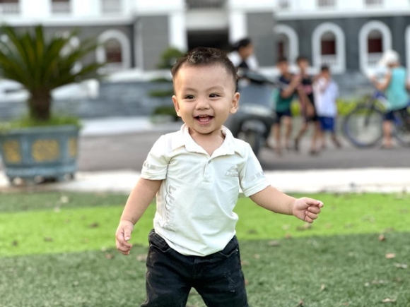 3 Nhanh Tri Cuu Duoc Ban Roi Xuong Ho Be Trai 3 Tuoi Nhan Mua Like