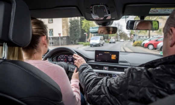 1 Chi Phi Hoc Lai Xe Tren The Gioi