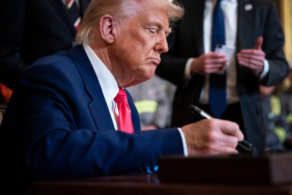 1 Nhiem Vu Khong Tuong Cua Chinh Quyen Trump