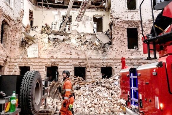 2 Gioi Ten Lua Tan Bao Xuong Trung Tan Thanh Pho Sumy Nga Dang Phot Lo Dam Phan Hoa Binh