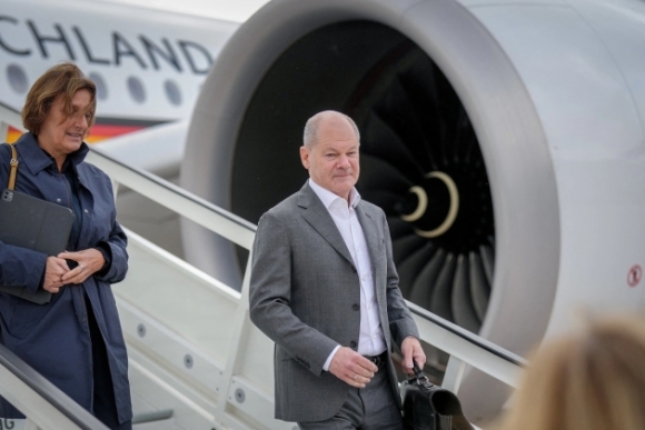 1 Duc Phat Nguoi Om Thu Tuong Trai Phep Hon 4500 Euro