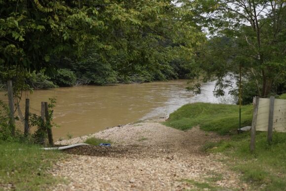 6 Mo Vang Nhap Cu Hoang Vang Vi Ong Trump Khoa Chat Bien Gioi