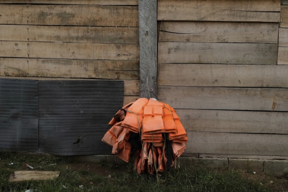 8 Mo Vang Nhap Cu Hoang Vang Vi Ong Trump Khoa Chat Bien Gioi