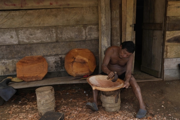 9 Mo Vang Nhap Cu Hoang Vang Vi Ong Trump Khoa Chat Bien Gioi