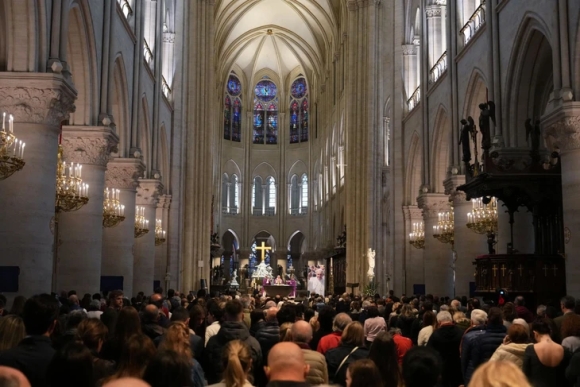 12 Tin Do Khap The Gioi Cau Nguyen Cho Giao Hoang Francis