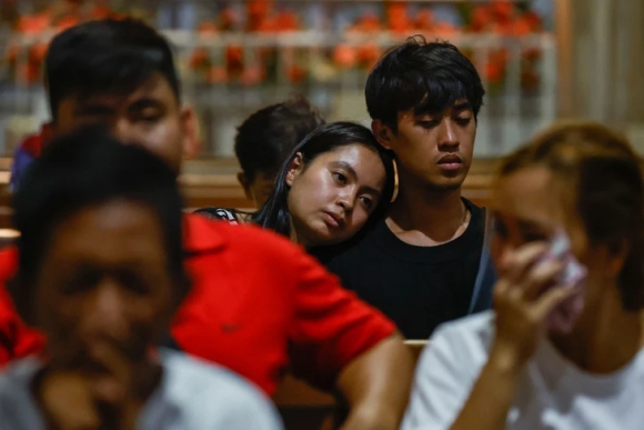 15 Tin Do Khap The Gioi Cau Nguyen Cho Giao Hoang Francis