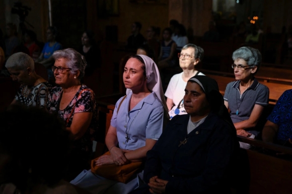 9 Tin Do Khap The Gioi Cau Nguyen Cho Giao Hoang Francis