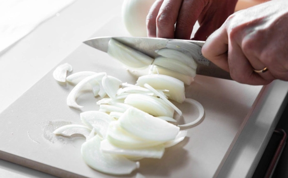 2 Thu Nguoi Viet Thuong Xuyen Dung La Thu Pham Am Tham Phong Vi Nhua Vao Mon An Moi Ngay