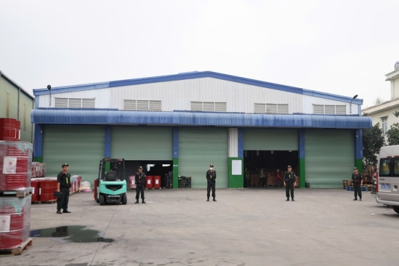 1 Lanh Dao Xa Ngo Ngang Khi Nghe Tin Cong Ty Famimoto San Xuat Mi Chinh Hat Nem Gia