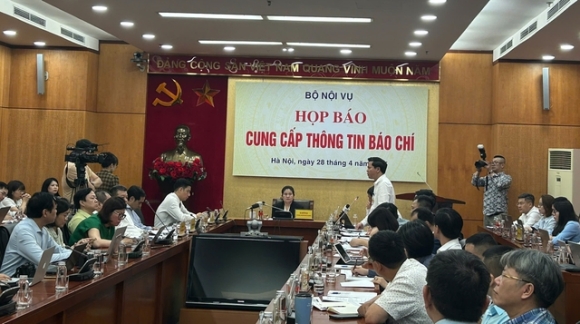 1 Ca Nuoc Du Kien Con 3300 Xa Sau Sap Nhap So Voi Hon 10000 Xa Hien Nay