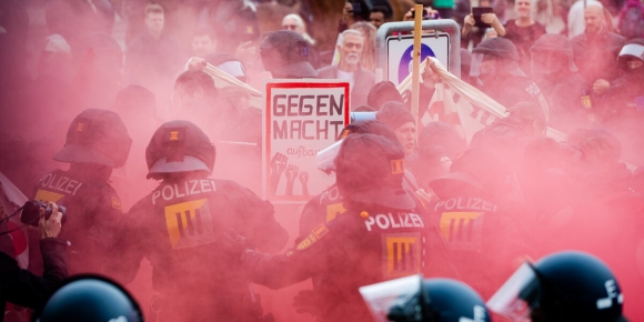 1 Berlin Siet Chat An Ninh Ngay Quoc Te Lao Dong Lo Ngai Nguy Co Bao Loan