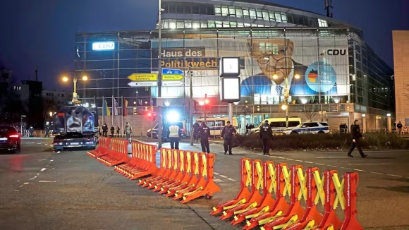 2 Berlin Siet Chat An Ninh Ngay Quoc Te Lao Dong Lo Ngai Nguy Co Bao Loan