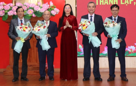 1 Truong Ban Tuyen Giao Tinh Quang Ngai Xin Nghi Huu Truoc Tuoi 54 Thang Va Nhan 26 Ti Dong