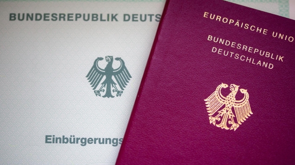 1 Duc Se Huy Bo Chinh Sach Nhap Quoc Tich Sau Ba Nam