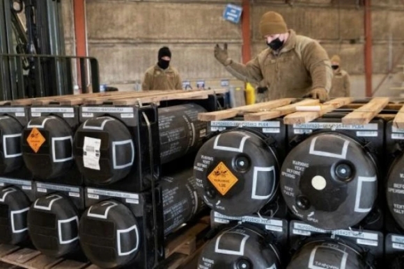 1 My Lap Tuc Cung Cap Vu Khi Cho Chien Su Sau Khi Ky Thoa Thuan Tai Nguyen Voi Ukraine