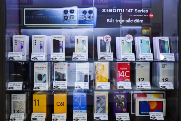 2 4 Ly Do Vi Sao Ban Khong Nen Mua Dien Thoai Thong Minh Moi Moi Nam