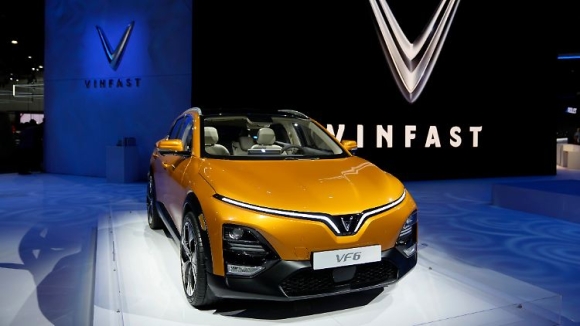 1 Vinfast Bat Ngo Rut Lui Khoi Thi Truong O To Dien Chau Au
