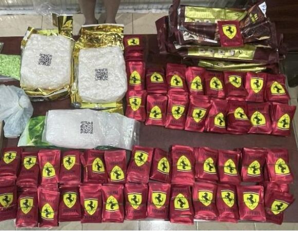 2 Vu 4 Tiep Vien Xach Ma Tuy Ve Viet Nam Da Bat So Bi Can Nhieu Nhat Trong Lich Su