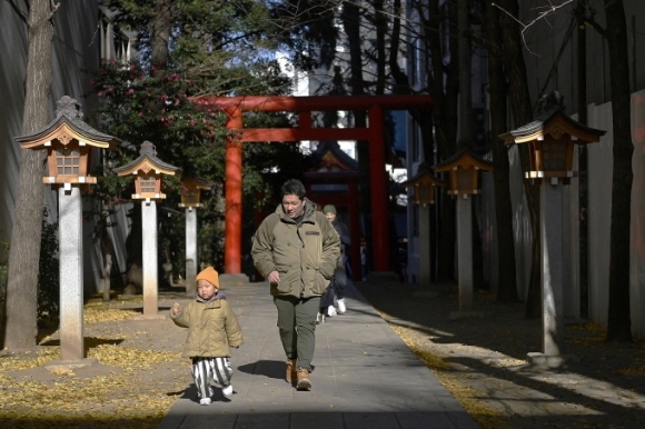 1 Luong Tre Em O Nhat Ban Giam 350000 Nguoi