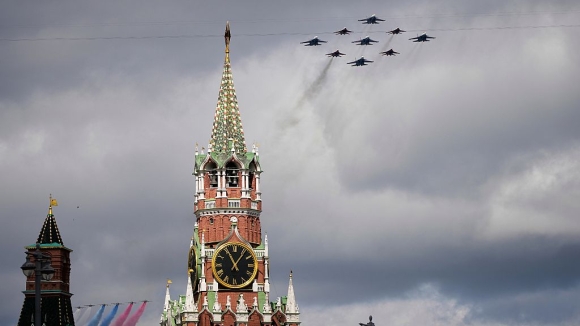 1 Ukraine Mo Dot Tan Cong Bang Uav Vao Loat Co So Quan Su Trong Yeu Cua Nga