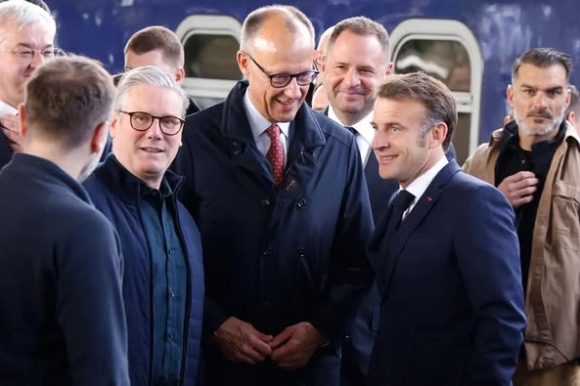 2 Lanh Dao 4 Nuoc Chau Au Cung Toi Ukraine