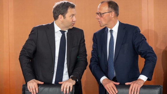 1 Chinh Phu Duc Doi Mat Nguy Co Bi Putin Lam Be Mat Thu Tuong Merz Va Pho Thu Tuong Klingbeil Chiu Suc Ep Lon