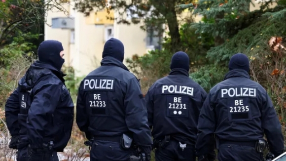 1 Duc Tien Hanh Chien Dich Quy Mo Lon Triet Pha Mot Mang Luoi Cuc Doan