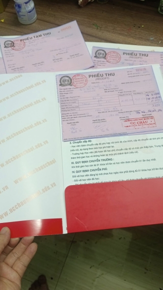 3 Nong Mot Trung Tam Anh Ngu Tai Tp Hcm Thu Tien Ti Roi Dot Ngot Dong Cua