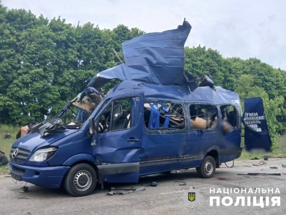 1 Chin Nguoi Thiet Mang Sau Vu Tan Cong Cua Nga Vao Xe Khach O Sumy Ukraine