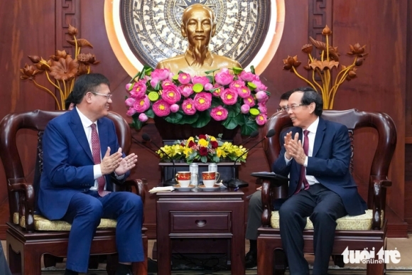 2 Tong Lanh Su Trung Quoc Toi Thay Minh Nhu La Nguoi Dan Cua Tphcm